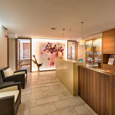Andy 4 Sterne Superior Aparthotel 4*