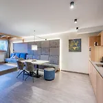 Andy 4 Sterne Superior Apartmanhotel Jerzens