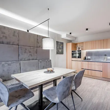 Andy 4 Sterne Superior يرتسنز