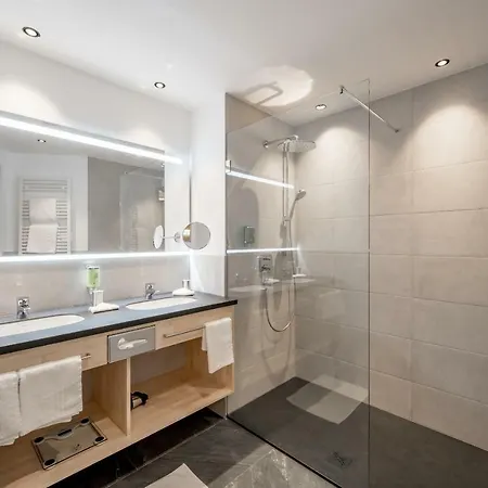 Andy 4 Sterne Superior 4* يرتسنز